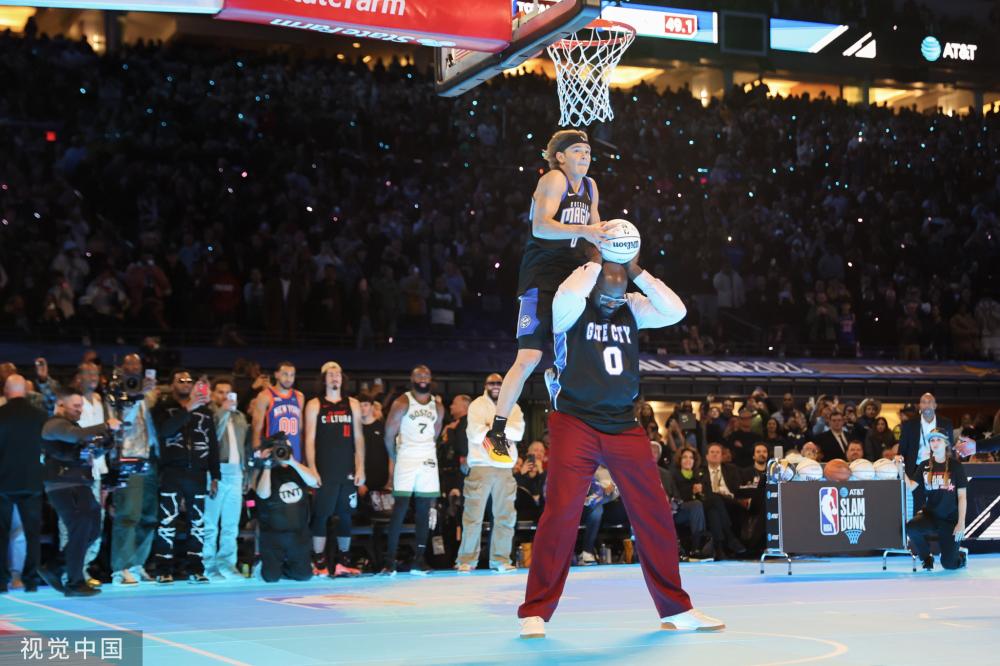[NBA]库里空砍32分7助攻 勇士客场不敌爵士.