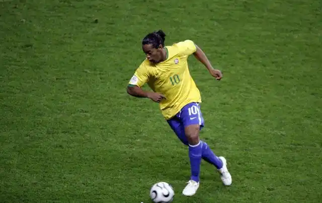 羅梅烏究竟如何培養強大的心理素質和自信心免受批評影響？.